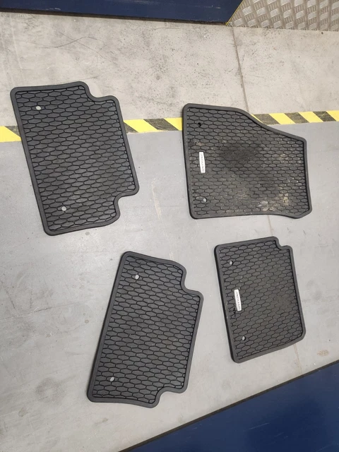 Jaguar e shop pace rubber mats