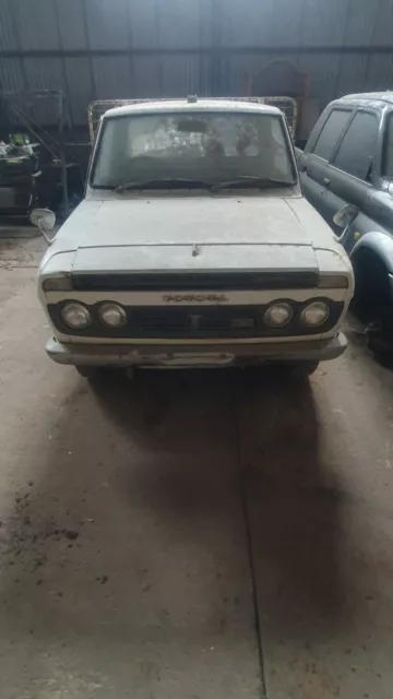 Toyota hilux 1971
