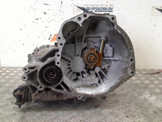 304006J00 CAMBIO MANUALE Nissan / Datsun Almera Tino (V10M) 2002