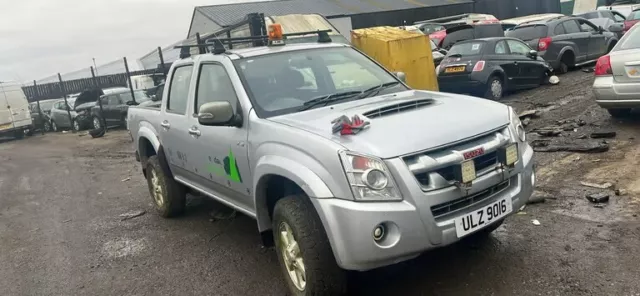 2011 Isuzu Rodeo 2.5 Diesel Front Wing Panel Door Headlight Engine breaking