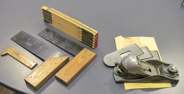 Woodworking tools - 3 squares, folding ruler, caliper, block plane + 3 blades
