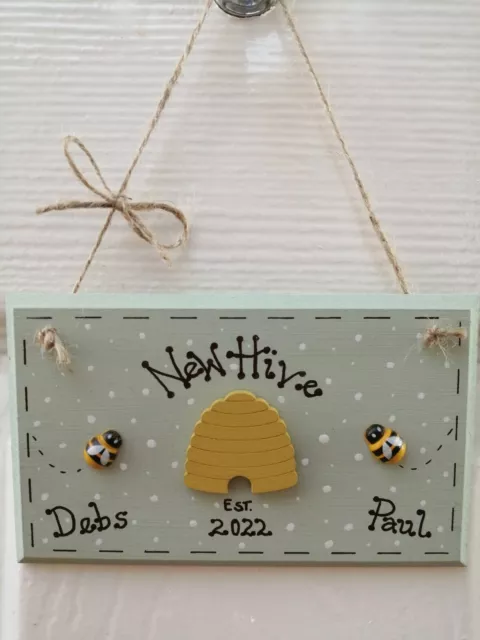 * Handmade Personalised New Bee Hive Home Plaque Sign Gift Present Shabby Chic*