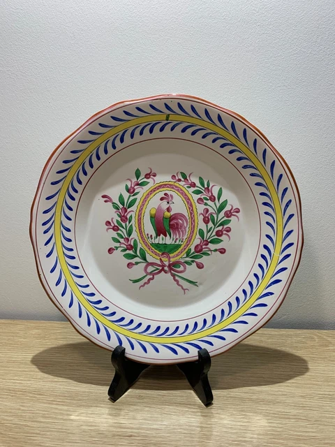 Ancienne Assiette Décorative en faïence de Saint Clément