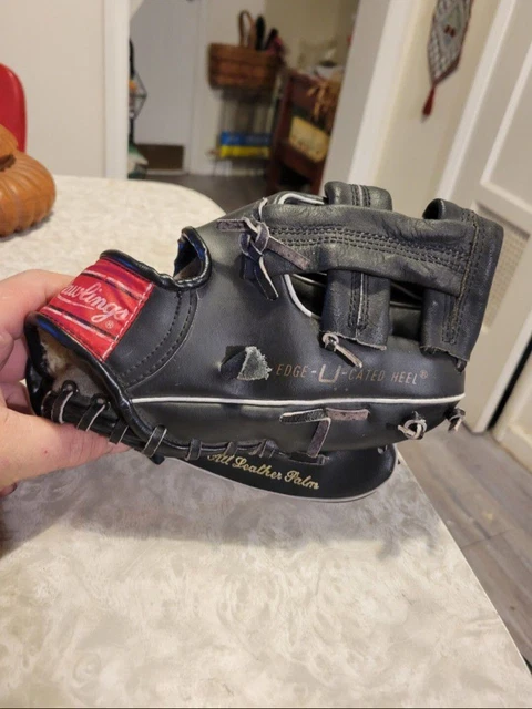 Vintage 1980s Rawlings RBG105B  Ozzie Smith Little League Baseball glove