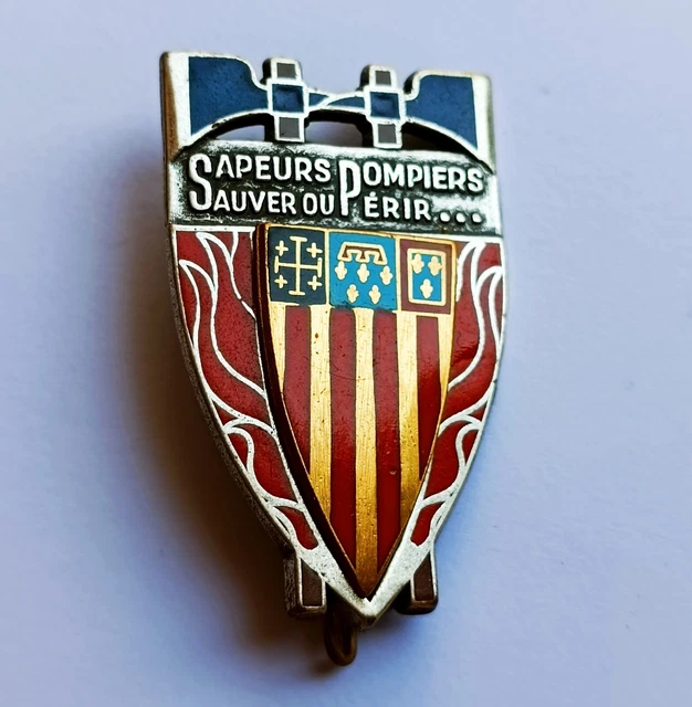 Insigne De Poitrine Anciens Sapeurs-Pompiers – Couleur Or, Fabrication Française