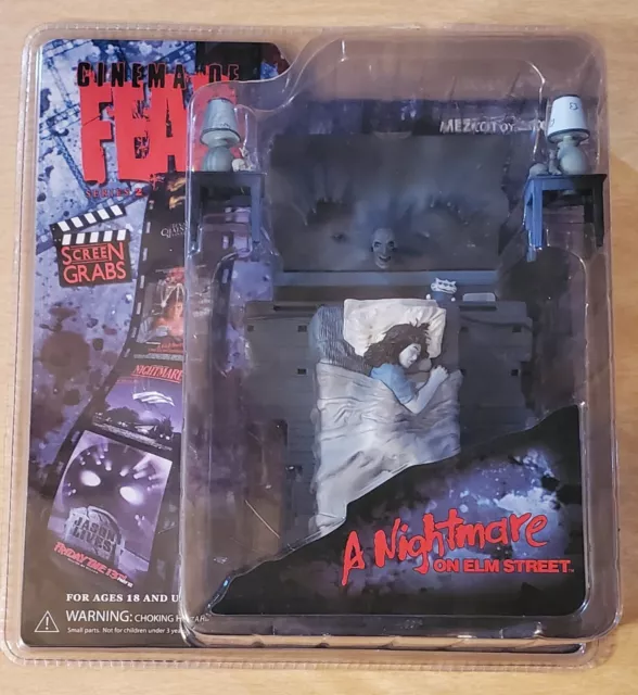 🔥MEZCO Cinema of Fear Screen Grabs Nightmare on Elm Street Nancy Figure🔥