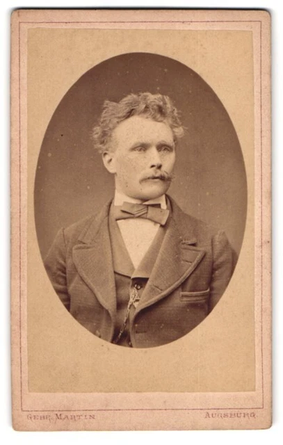 Fotografie Gebr. Martin, Augsburg, Bahnhofstr., Portrait älterer Herr im Anzug