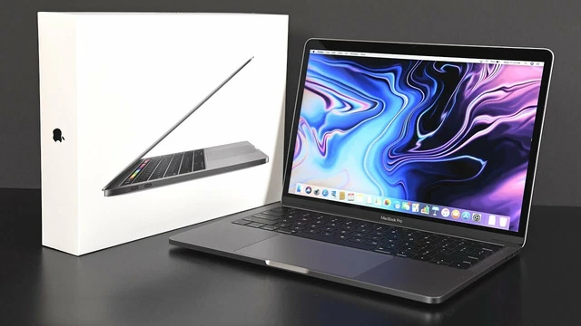Apple MacBook Pro 13" Grigio i5 2.3Ghz 8GB 256GB (2018) - Come Nuovo