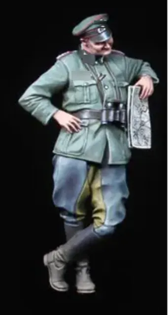 1/35 Resin Figure Model Kit German Soldier Tank Crew Officer WW2 War Unpainted