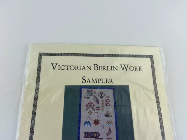 The Samplar Workes Victorian Berlín Muestreador de Trabajo Patrón de Aguja Punto de Cruz 3