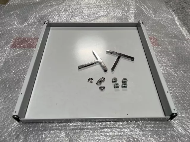 USM Haller Auszug 500x500 Auszugstablar mit Befestigung 50 x 50 cm lichtgrau