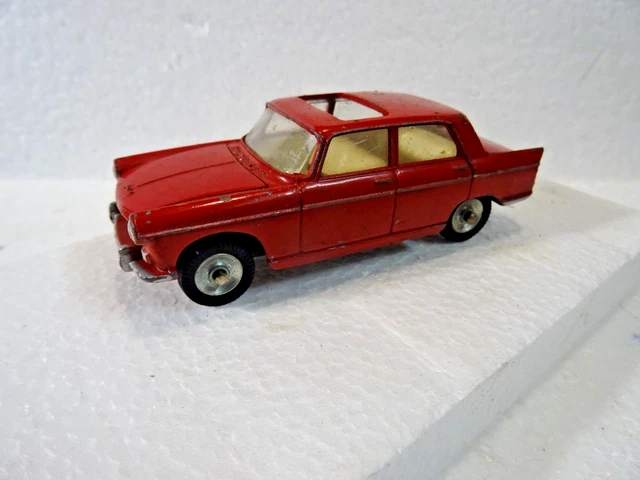 PEUGEOT 403 FAMILIALE DINKY TOYS modèle et boite d'ORIGINE £49.90