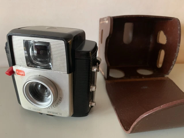 Appareil Photo Vintage KODAK Brownie Starlet – Avec Sa Housse En Cuir, Il Fonctionne !