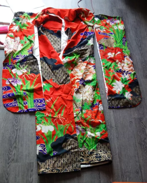 Parure complète  kimono cérémonie très bon état avec sa boite