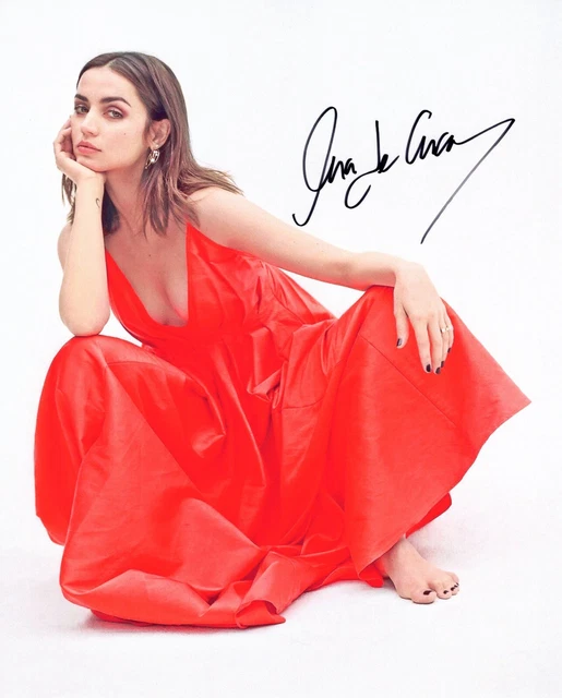 A fantastic 10x8 Autographed Photo of Ana de Armas & CoA