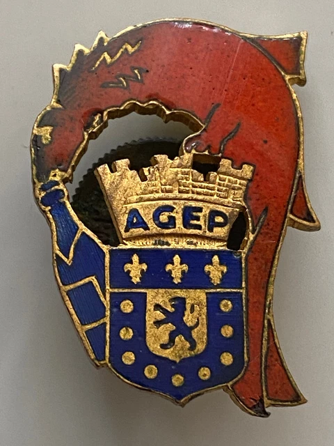 RARE PINS PIN'S .. ART UNIVERSITE FALUCHE FACULTE MEDECINE