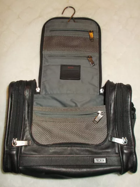 Tumi Alpha 3 Men's Black Leather Dopp Kit Toiletry Bag Hanging