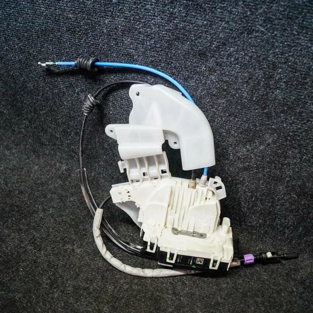 Serrure porte arrière gauche MB CLS C218 350CDI A2047302735 195kw 2014