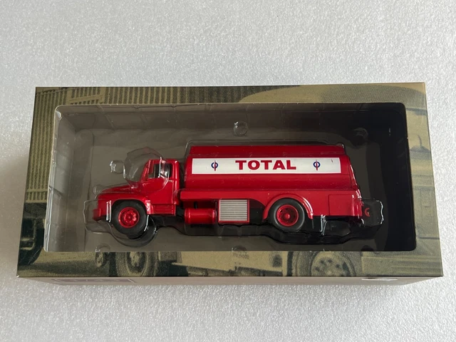 Camion Citerne à Lait Volvo N88 Mont-Blanc - Modèle Réduit 1/43 IXO - Occasion