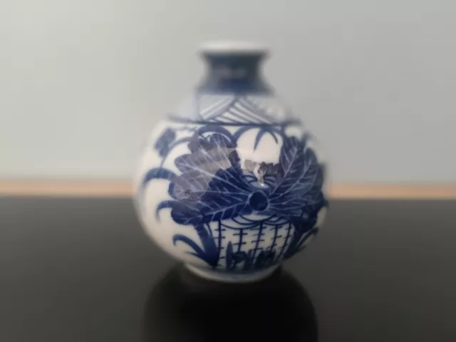 vase blanc bleu  céramique chinoise porcelaine de chine début XX ème