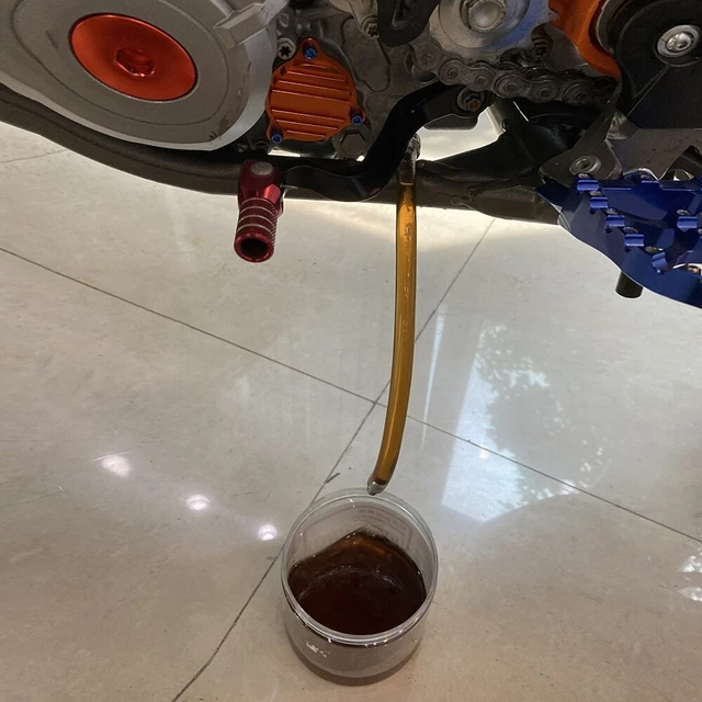 OIL DRAIN TOOL Release Hose For KTM 125 150 250 300500 520 530SX XC