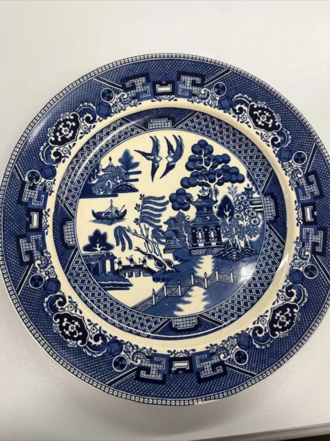 Blue Willow Buffalo Pottery 10" Plate