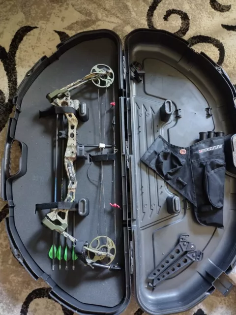 BEAR ARCHERY APPRENTICE RTH Compound Bow 60# Righthand Realtree