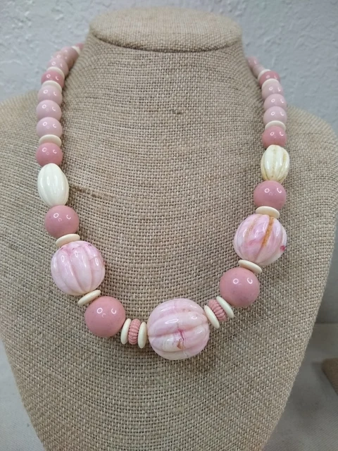 Vintage 50's Bubble Bead Necklace in Pink Acrylic - 18" - Pink
