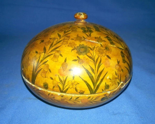 Vintage Hand Carved Wooden Black Lacquer Painted Beautiful Round Box,Collectible