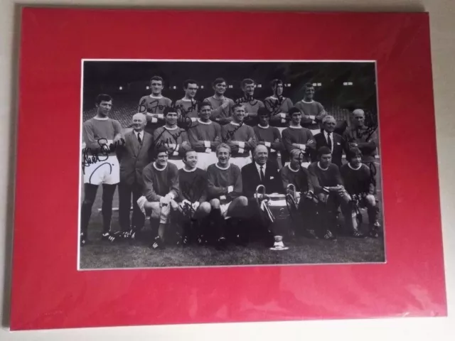 Manchester United Mounted Autograph Photograph 12 1968 European Cup Final Squad