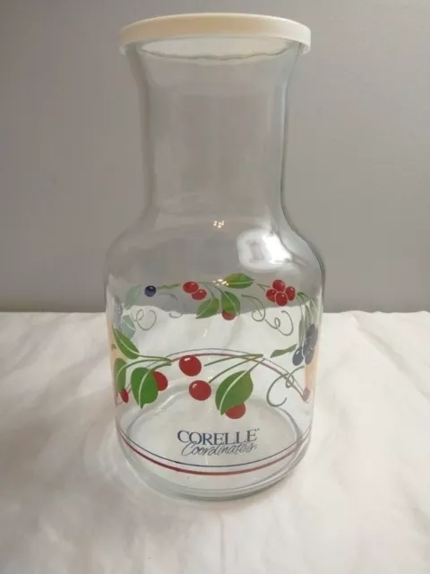 corelle coordinates Glass juice carafe With Plastic Lid Berries & Fruit