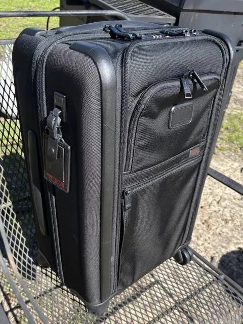 Tumi Alpha 3 International Carry On Luggage 2