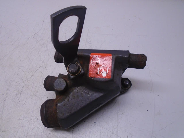 Y2 OMC Cobra Thermostat Housing 5.8 Volvo Penta Ford 915841 with lifting eye