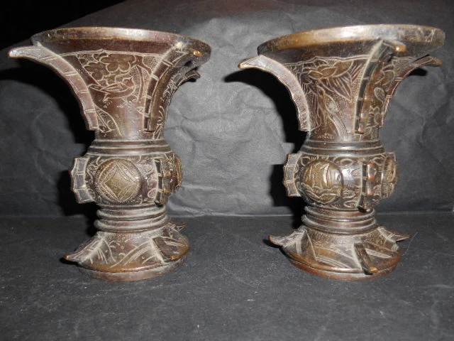 ANCIENNE PAIRE DE VASE XIX JAPON EN BRONZE décor animalier et végétaux