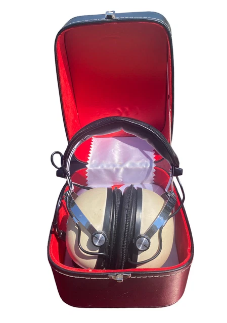 Vintage Pioneer SE-50 Stereo Headphones w/ Original Hard Case Tested Working