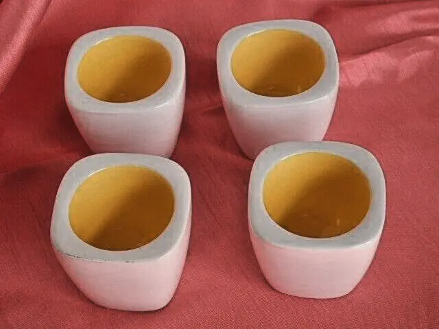 BIA Cordon Bleu Porcelain Chicken Egg Cups Set of 4  Easter Breakfast Holder