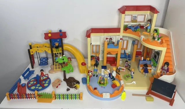 Playmobil 6147 Country Horse Paddock SuperSet, Fun Imaginative Role-Play,  PlaySets Suitable for Children Ages 4+