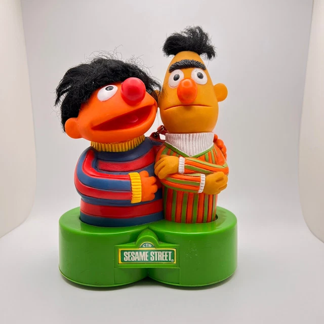VINTAGE 1976 MUPPETS Sesame Street Bert and Ernie Transistor Radio £12.