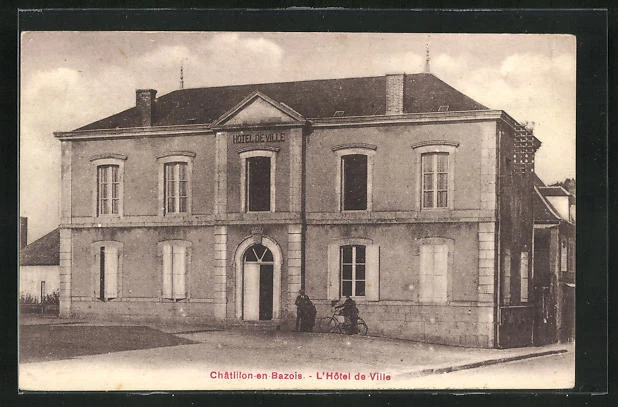 CPA Chatillon-en-Bazois, L´Hotel de Ville