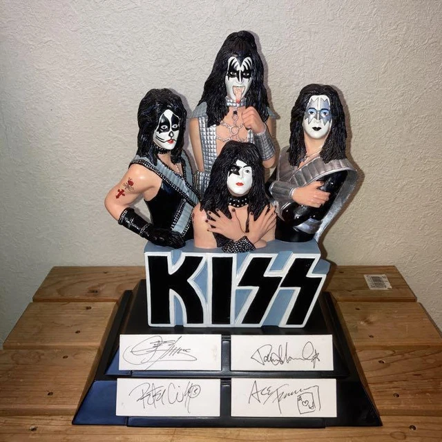 Kiss Statue Figure Signed By All 4 Autograph # 29 Out Of 1000 Gartlan Usa 1997 Kiss Statue Figure Signed By All 4 Autograph # 29 Out Of 1000 Gartlan Usa 1997