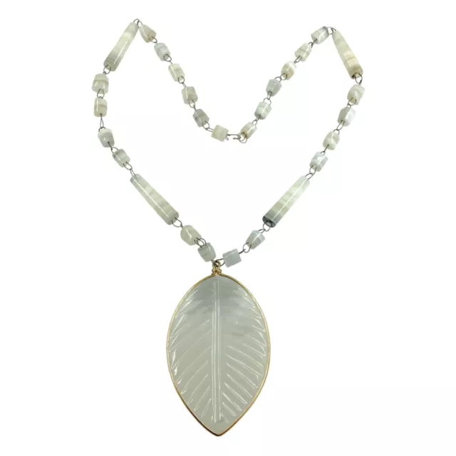 1970s Mexican Leaf Pendant Necklace 22 in White Banded Calcite Alabaster Matinee
