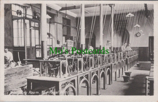 Money Postcard - Weighing Room, The Royal Mint  Ref.RS29968