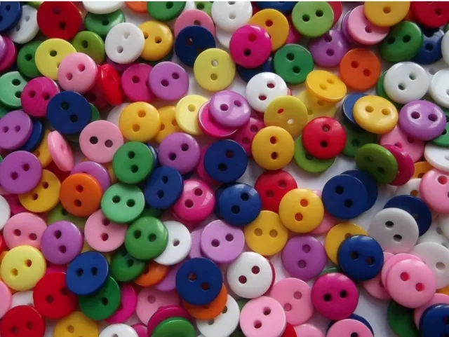 100 Mixed Colour Round Mixed Sizes Resin Buttons with 2 Sewing Holes