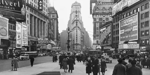 New York - Times Square (January 1938) - CANVAS OR PRINT WALL ART