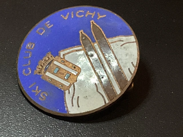 broche emaillée ancienne  ski club de vichy