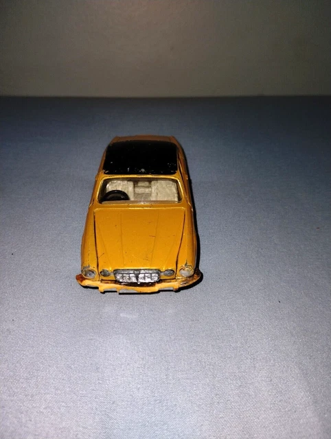 Vintage Corgi Jaguar XJ12C Number 286 Yellow 1:32 Diecast Car.