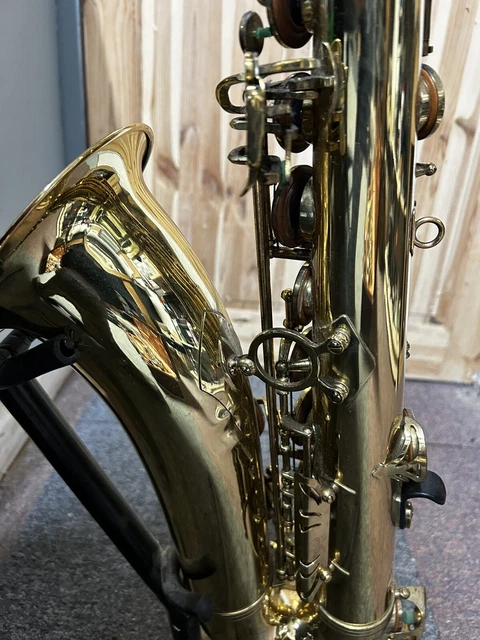 EARLHAM SERIES II Tenor Sax in Good Condition In Case. 293.43