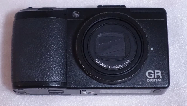 "Excellent" Ricoh GR DIGITAL III 10.0MP Digital Camera Black 10000 Shots 2