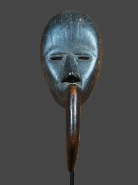 Art africain. Masque à bec . Ethnie Dan Mahou. Liberia. Afrique.