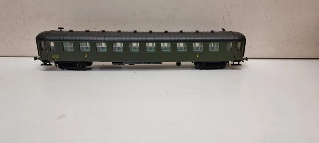 Voiture SNCF France Trains HO 226 - OCEM Flancs Lisses 3e Classe N°12661, Verte